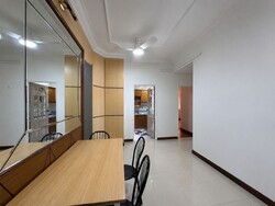 Le Loyang (D17), Apartment #581755471